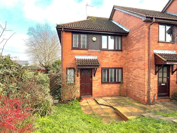 3 Bedroom End Terrace House For Sale In Haverdale, Hockwell Ring, Luton, Bedfordshire, LU4