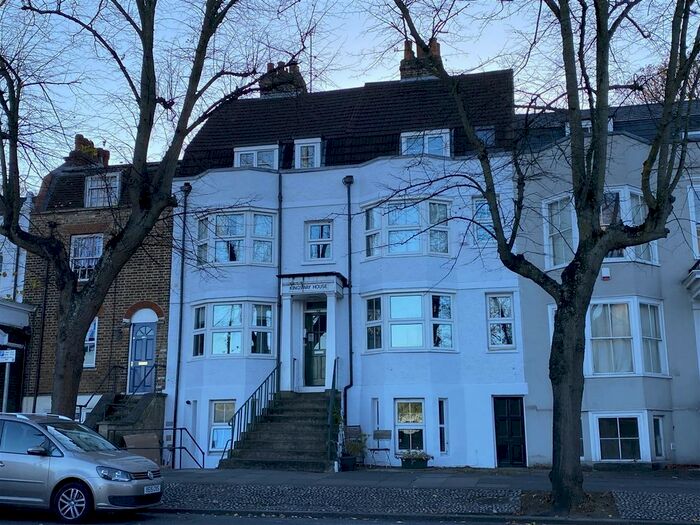 2 Bedroom Flat To Rent In Kingsway House, 44-46 New Road, Chatham ME4