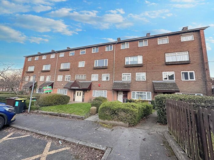 3 Bedroom Maisonette To Rent In Tidenham Road, Cardiff., CF5