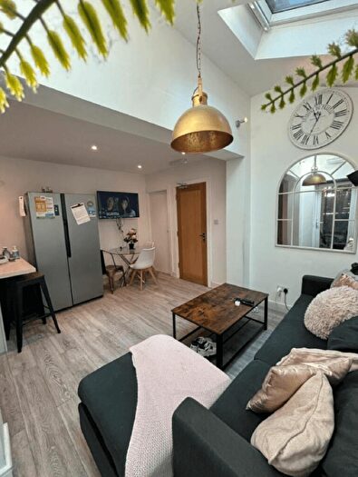 5 Bedroom Detached House To Rent In Dunlop Avenue, Lenton, Nottingham, NG7