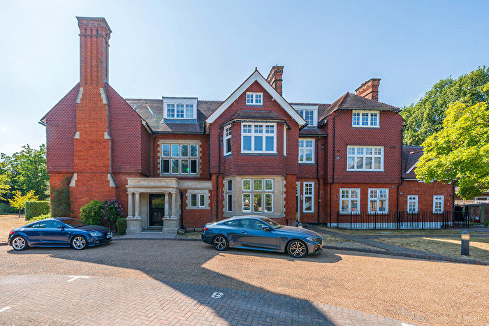2 Bedroom Flat For Sale In Rodway Road, Bromley, BR1