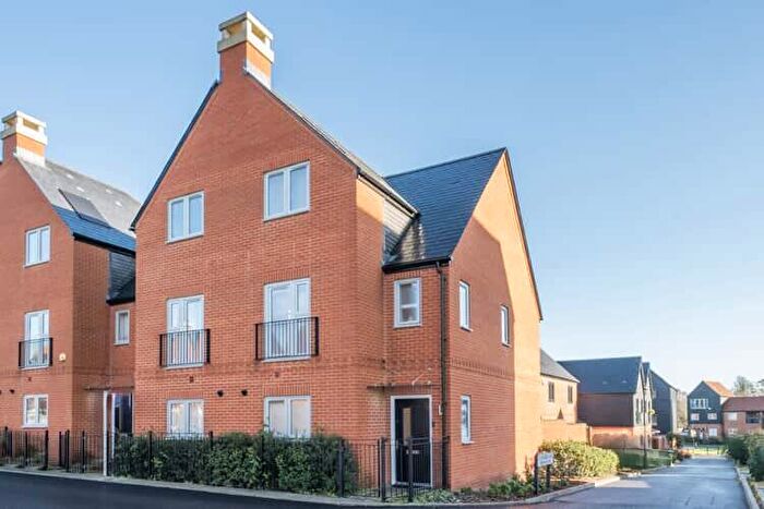 3 Bedroom Terraced House For Sale In Khosla Road, Winchester, Hampshire, SO22