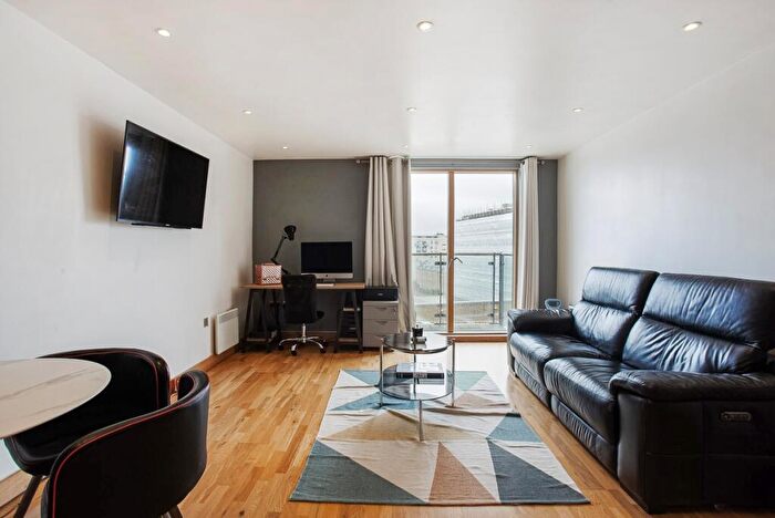 2 Bedroom Apartment To Rent In Frances Wharf, E14