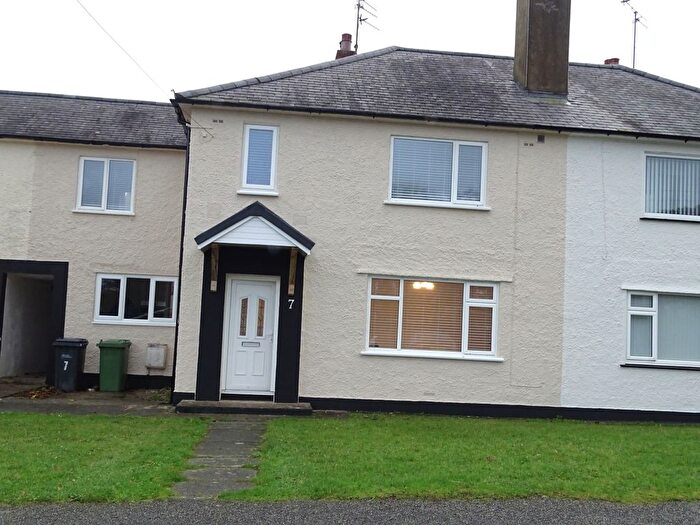 4 Bedroom Terraced House To Rent In Bron Y Felin, Llangefni, Ynys Mon, LL77