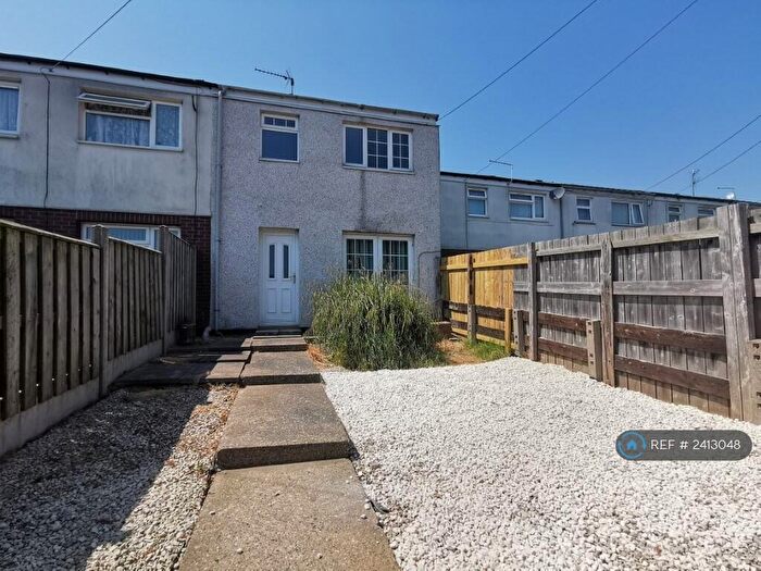 3 Bedroom End Of Terrace House To Rent In Borthwick Close, Bransholme, Hull, HU7