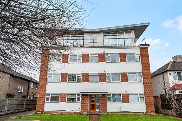 2 Bedroom Flat For Sale In Howard Road, London, SE25