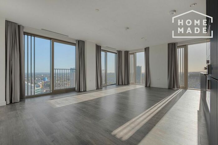 2 Bedroom Flat To Rent In Coppermaker Square, Stratford, E20