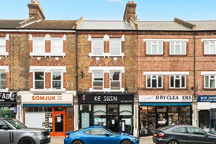 2 Bedroom Maisonette To Rent In London Road, Twickenham, TW1