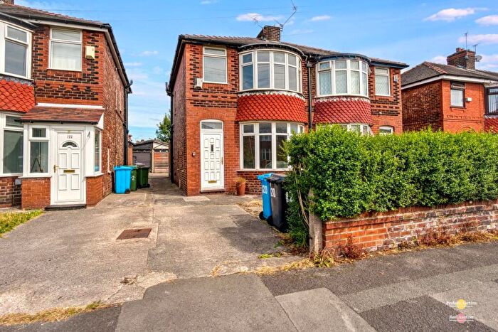 3 Bedroom Semi-Detached House For Sale In Kew Road, Failsworth, Manchester, Greater Manchester, M35