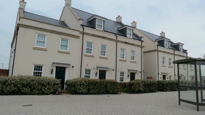 4 Bedroom Terraced House To Rent In Yew Tree Road, Brockworth, GL3