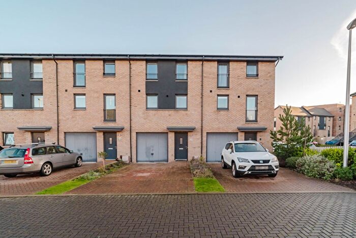 3 Bedroom Town House For Sale In Walford Drive, Portobello, Edinburgh, EH15