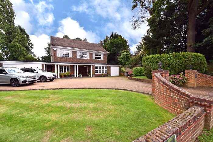 4 Bedroom Detached House For Sale In Westerham Road, Keston, BR2