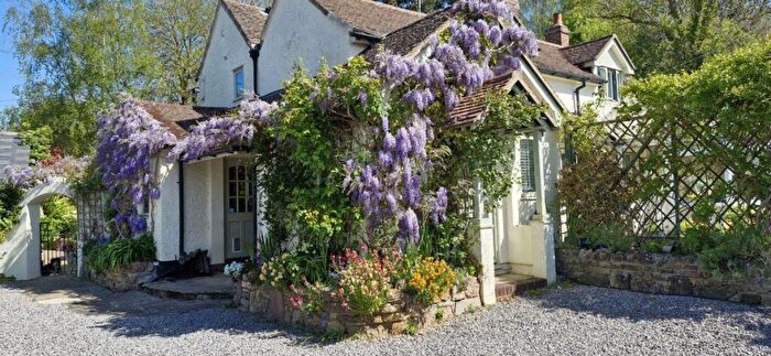 4 Bedroom Detached House For Sale In Aston Ingham Road, Newent, GL18