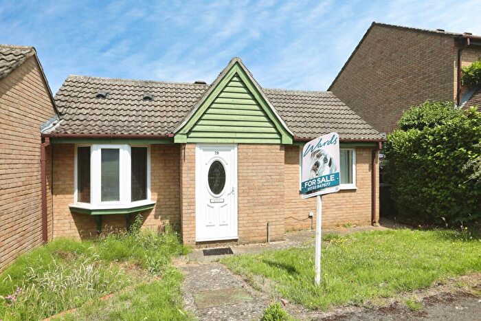 1 Bedroom Bungalow For Sale In Betjeman Close, Aylesford, Kent, ME20