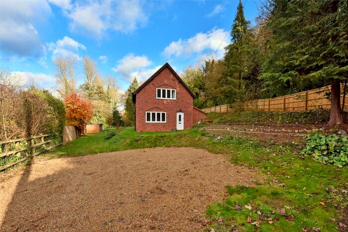 3 Bedroom Detached House To Rent In Under The Wood, Bisham, Marlow, Buckinghamshire, SL7