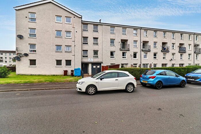 3 Bedroom Flat For Sale In Kintyre Ave, Linwood, Renfrewshire, PA3