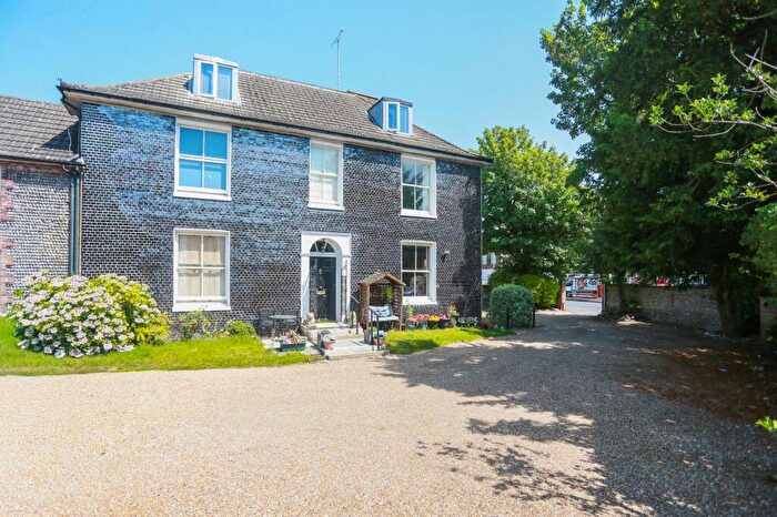 2 Bedroom Flat For Sale In Old London Road, Wootten House, BN1