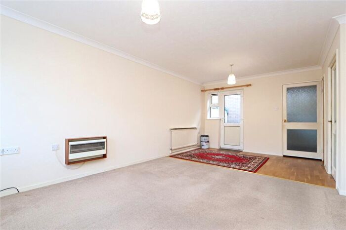 2 Bedroom Bungalow For Sale In Germander Place, Conniburrow, Milton Keynes, Buckinghamshire, MK14