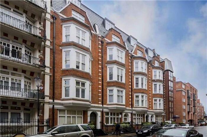 Studio To Rent In Basil Street, London, SW3