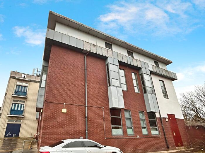 1 Bedroom Flat To Rent In The Exchange, Dickenson Road, M14