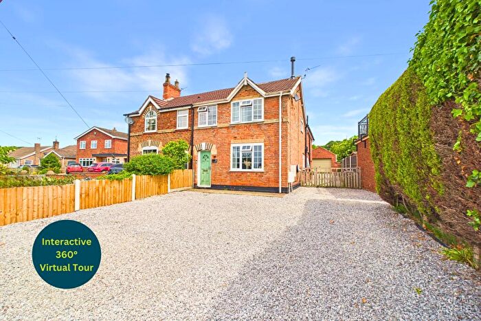 4 Bedroom Semi-Detached House For Sale In Low Road, Worlaby, North Lincolnshire, DN20