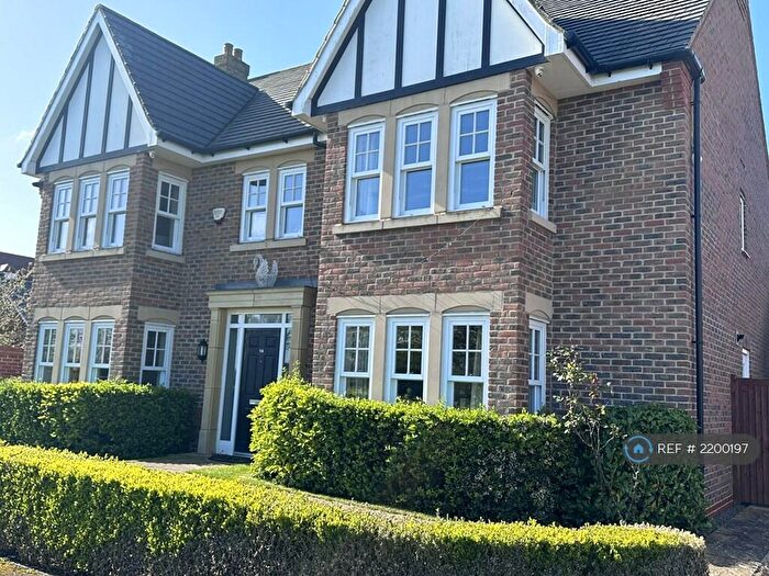 5 Bedroom Detached House To Rent In Crowsley Road, Bedford, MK42
