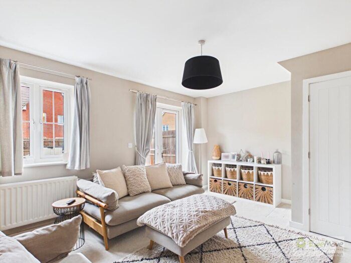 3 Bedroom Semi Detached House For Sale In Larch Way, Red Lodge, IP28