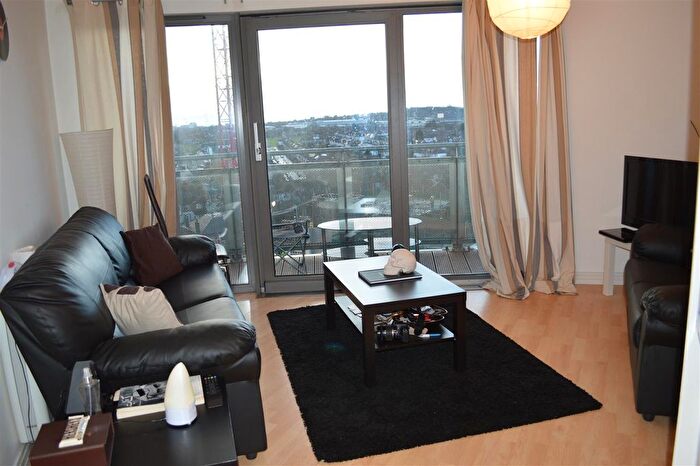 2 Bedroom Flat To Rent In Trentham Court, Victoria Road, London, W3