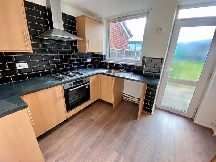 3 Bedroom Semi Detached House To Rent In Dorchester Way, Walsgrave, Coventry, CV2