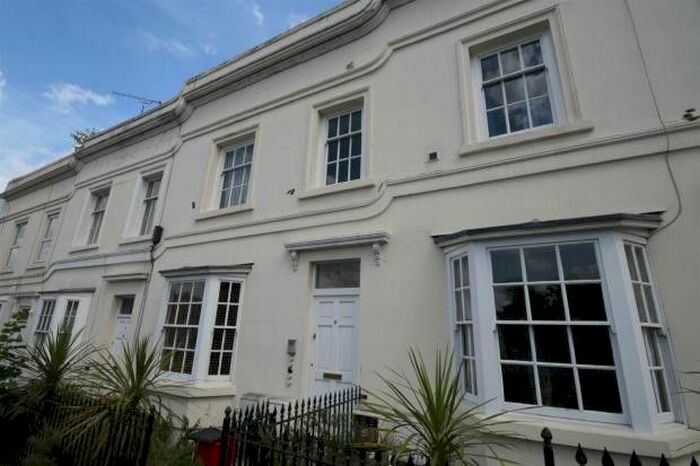 1 Bedroom Flat To Rent In Tachbrook Road, Leamington Spa, Warwickshire, CV31