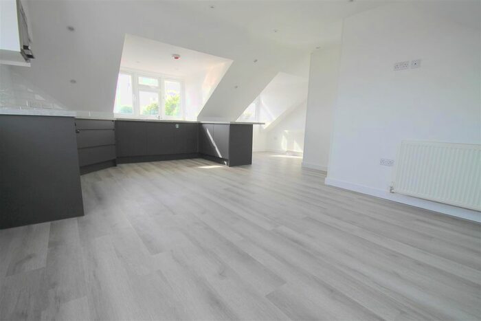 1 Bedroom Flat To Rent In Kingsway Avenue, Kingswood, Bristol, BS15