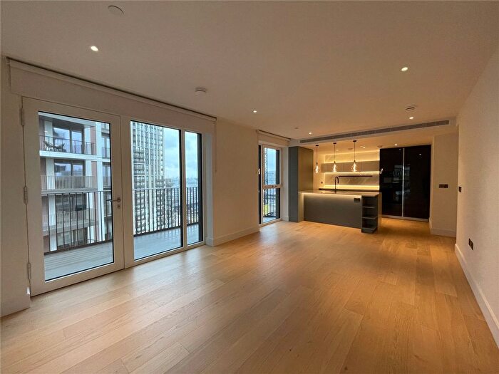 2 Bedroom Flat To Rent In White City Living, Cascade Way, London, W12