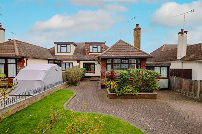 3 Bedroom Semi Detached House For Sale In Porlock Avenue, Westcliff-on-sea, SS0