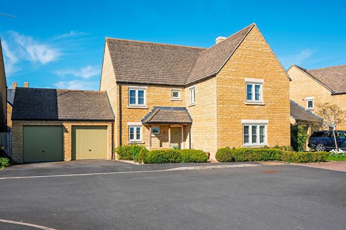 5 Bedroom Detached House For Sale In Wellesley Close, Moreton-In-Marsh, GL56