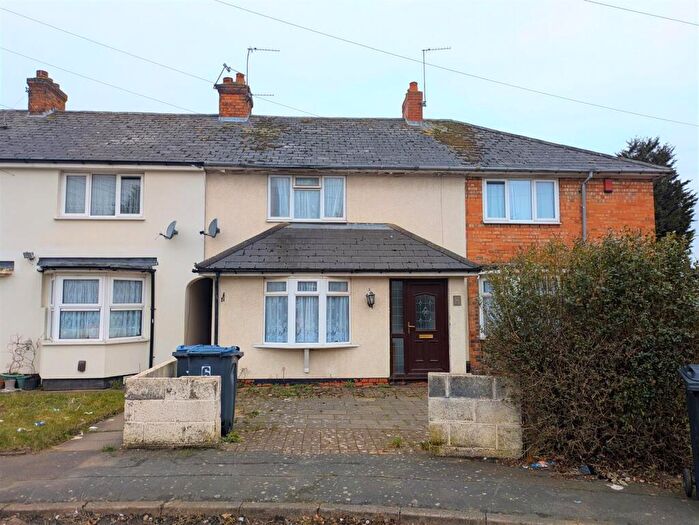 3 Bedroom Terraced House For Sale In Henshaw Grove, Birmingham, B25