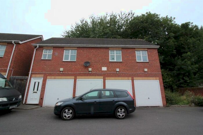 2 Bedroom Flat To Rent In Grace Road, Tipton, DY4