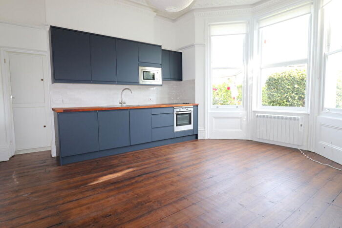 1 Bedroom Flat To Rent In Westbrooke, Worthing, BN11