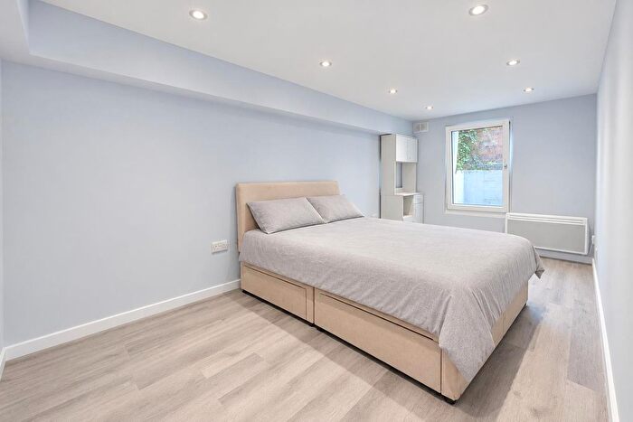 3 Bedroom Flat To Rent In Maldon Road, Colchester, CO3