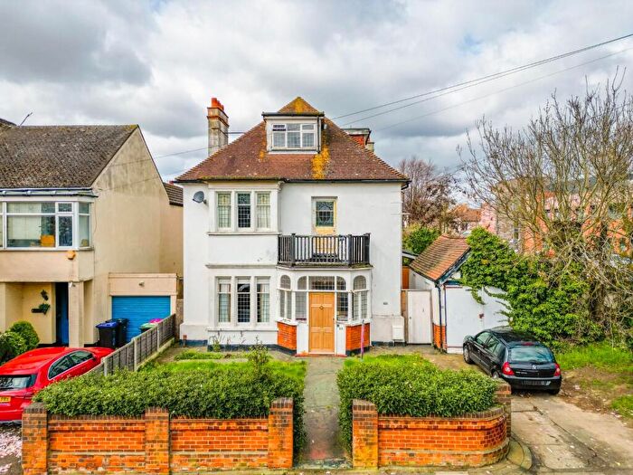5 Bedroom Detached House For Sale In Ditton Court Road, Westcliff-On-Sea, SS0