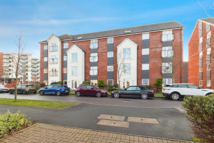 2 Bedroom Flat For Sale In Victoria Crescent, Shirley, Solihull, B90