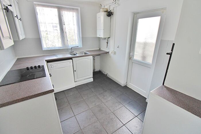 2 Bedroom Terraced House For Sale In Adames Road, Portsmouth, PO1