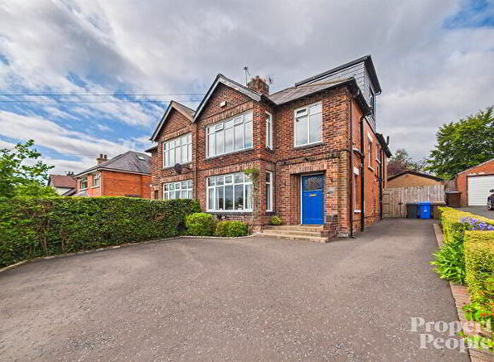 4 Bedroom Semi-Detached House For Sale In Lansdowne Road, Belfast, BT15