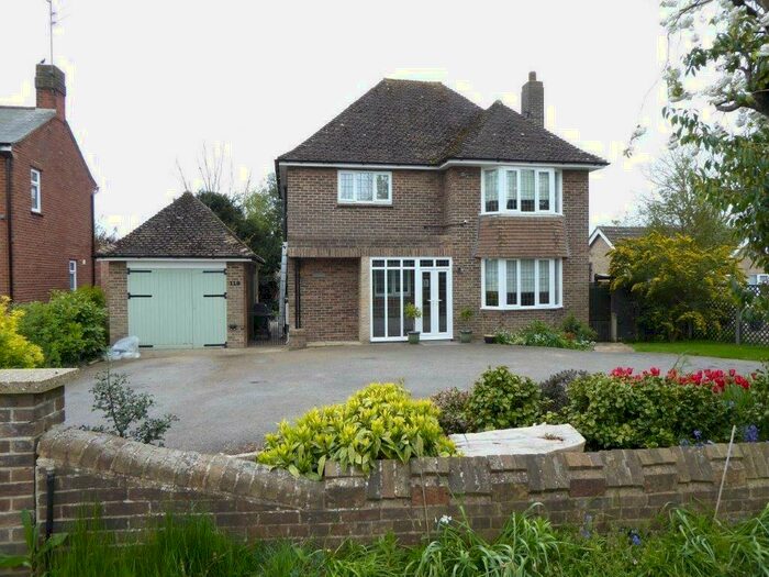 3 Bedroom Detached House To Rent In High Road, Weston, PE12