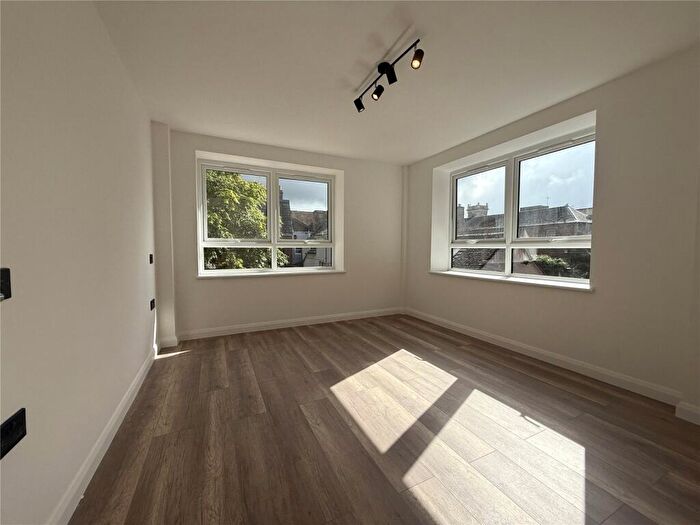 2 Bedroom Apartment To Rent In Old Town Court, - High Street, Old Town, SN1