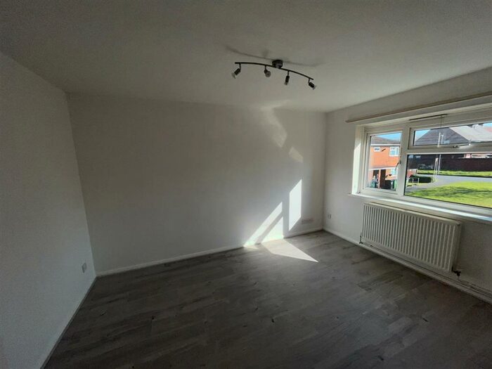 1 Bedroom Maisonette To Rent In Walpole Walk, West Bromwich, B70
