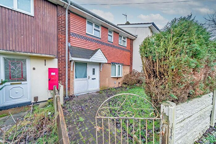 3 Bedroom Terraced House For Sale In Hadley Way, Walsall, WS2