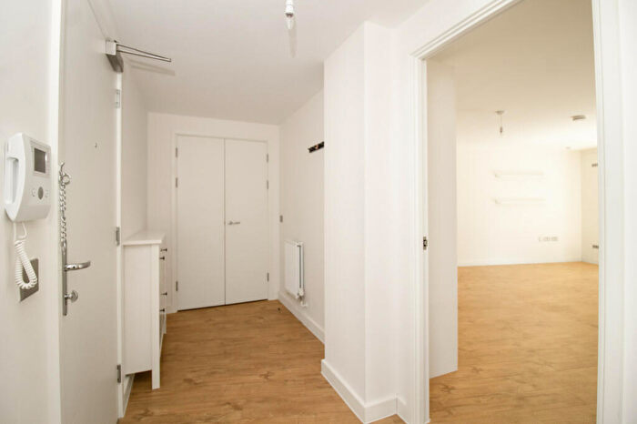 1 Bedroom Flat For Sale In Rye Lane, Peckham, SE15