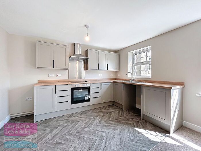 2 Bedroom Flat To Rent In Sycamore House, Denham Wood Close, PR7