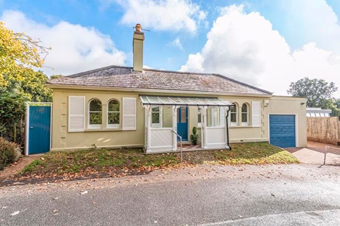 2 Bedroom Detached Bungalow To Rent In Bed Detached Bungalow With Garage, Pembury Road, Tunbridge Wells, TN2