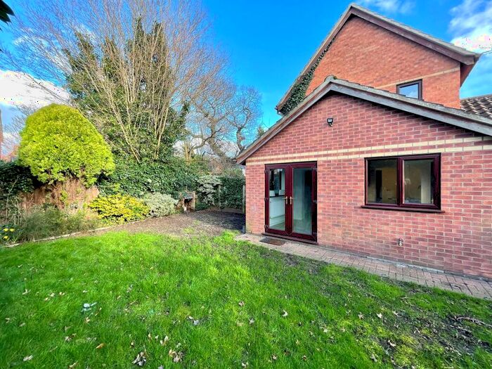 3 Bedroom Detached House For Sale In Wakefield Close, Great Chesterford, Saffron Walden, CB10